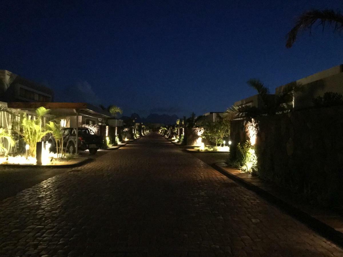 Luxury Villas At Royal Park Balaclava Exteriör bild